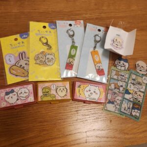 Chiikawa 100 Yen Store Rabbit Flying Squirt Keychain Die Cut Sticker