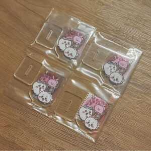 Chiikawa Hachiware Acrylic Stand Mini 100 Yen Store