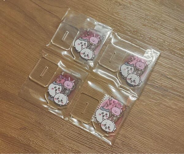 Chiikawa Hachiware Acrylic Stand Mini 100 Yen Store