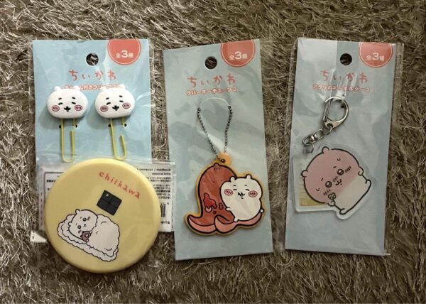 Chiikawa 4-Piece Set 100 Yen Store