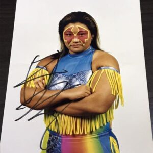 All Japan Women'S Pro Wrestling Kyoko Inoue Autographed Raw Photo F/S-M501 from