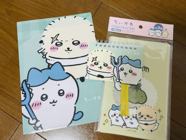 Hachiware Otter 100 Yen Store