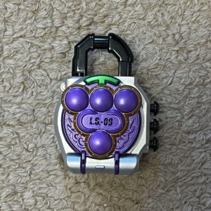 Kamen Rider Gaim Grape Lockseed F/S-M501 from japan Rare  Good condition