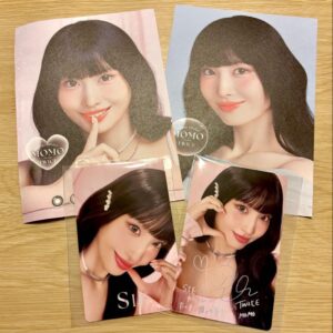 Twice Momo Sign Trading Card Postcard F/S-M501 from japan Rare  Good condition