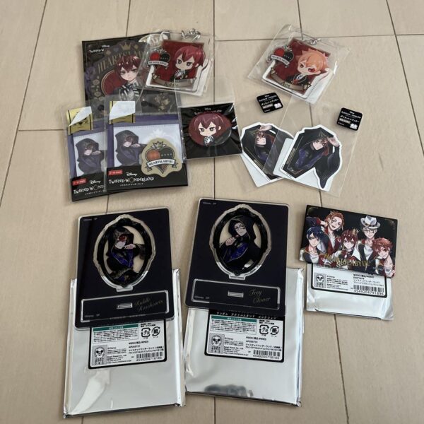 Twisted Wonderland Hearts La Bulle Goods Set F/S-M503 from japan Rare  Good cond