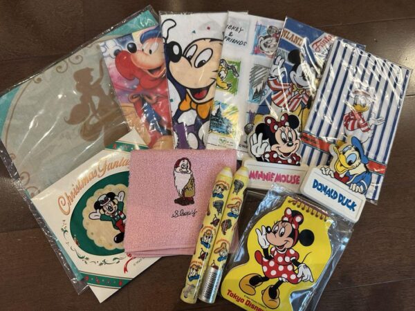 Retro Tokyo Disneyland Old Logo Handkerchief Goods F/S-M503 from japan Rare  Goo