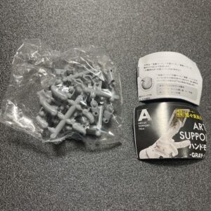 1/2 Hand Model / R Gray Gacha F/S-M503 from japan Rare  Good condition