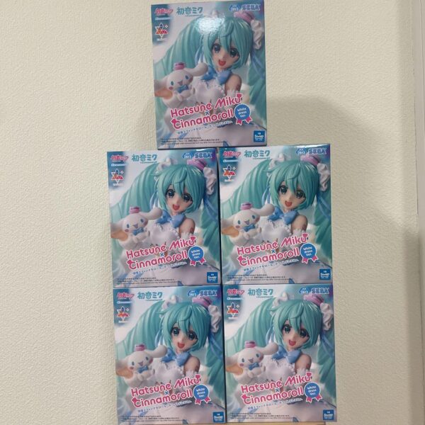 Hatsune Miku Cinnamoroll White Dress Ver. F/S-M501 from japan Rare  Good conditi