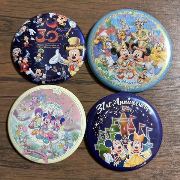 Tokyo Disney Resort Commemorative Badge Set F/S-M503 from japan Rare  Good condi