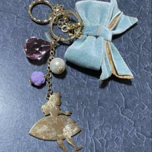 Alice In Wonderland Charm Tokyo Disneyland F/S-M503 from japan Rare  Good condit