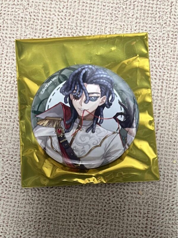 Personality 5 Knight Can Badge F/S-M501 from japan Rare  Good condition