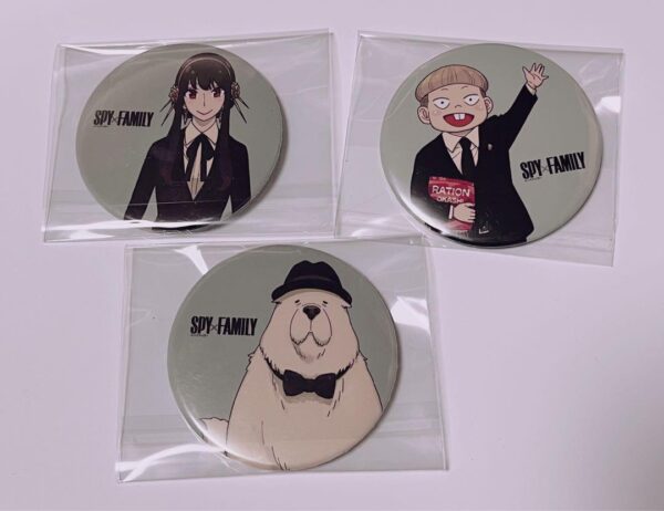 Spy Family Exhibition Can Badge F/S-M501 from japan Rare  Good condition