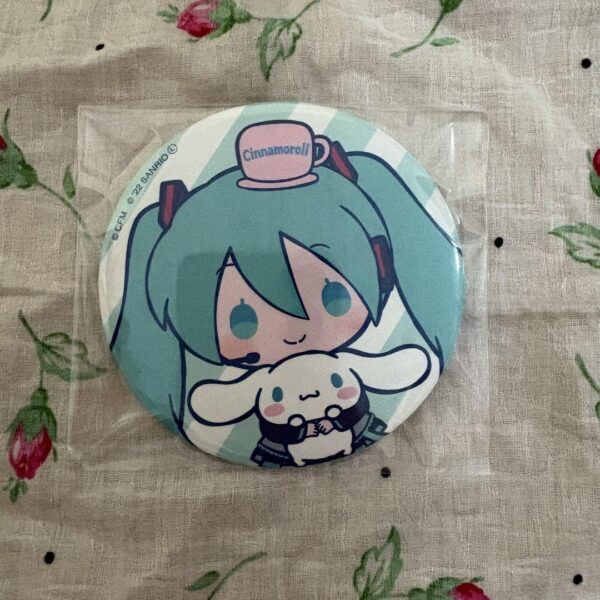 Hatsune Miku Cinnamon Collaboration Can Badge F/S-M501 from japan Rare  Good con