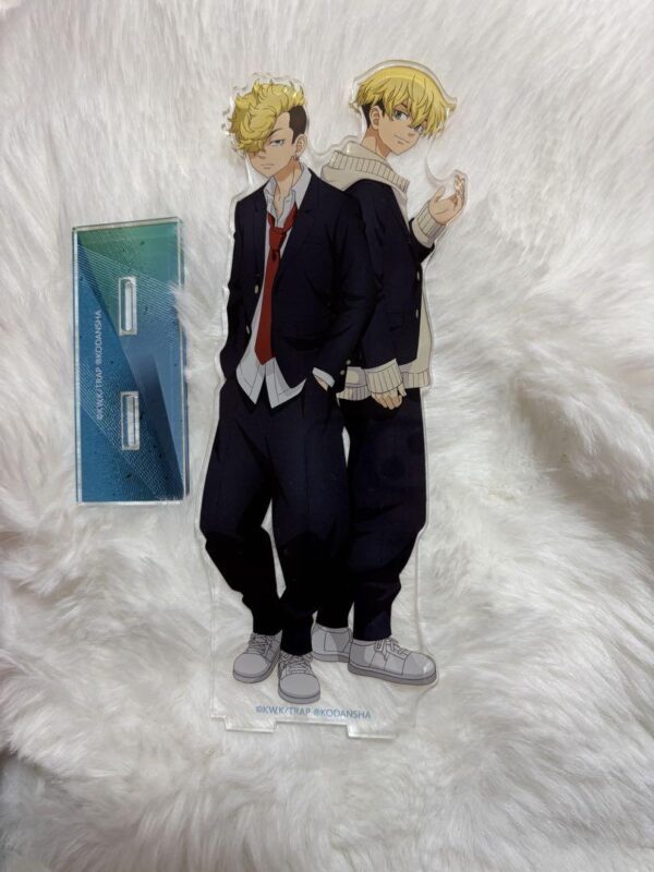 Tokyo Revengers Past/2005 Acrylic Stand F/S-M501 from japan Rare  Good condition