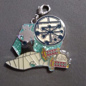 Demon Slayer: Kimetsu No Yaiba Usj Limited Charm Uzui Tengen F/S-M501 from japan
